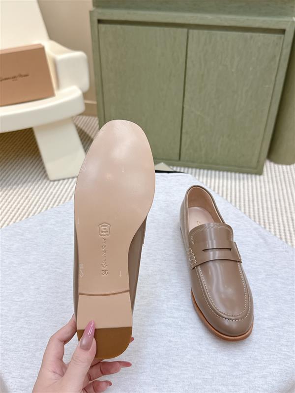 2025112812728564 310